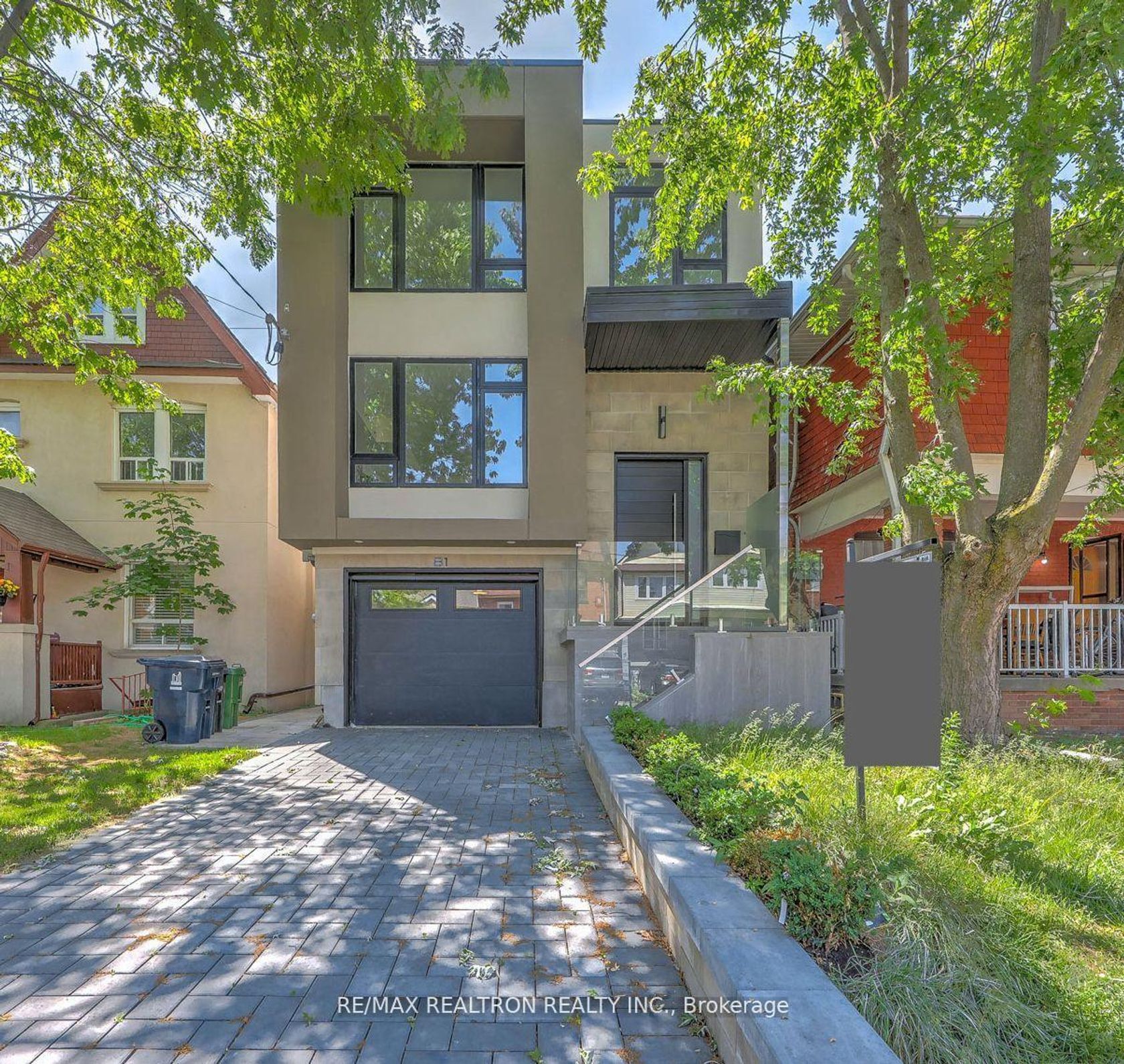 81 Peterborough Avenue, Davenport, Toronto 2