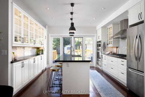 Photo 10 at 6 Jean Street, Moore Park, Toronto Photo 10 at 6 Jean Street, Moore Park, Toronto