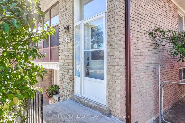 Photo 3 at 260 Apache Trail, Pleasant View, Toronto