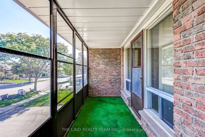 Photo 8 at 260 Apache Trail, Pleasant View, Toronto