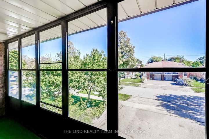 Photo 9 at 260 Apache Trail, Pleasant View, Toronto