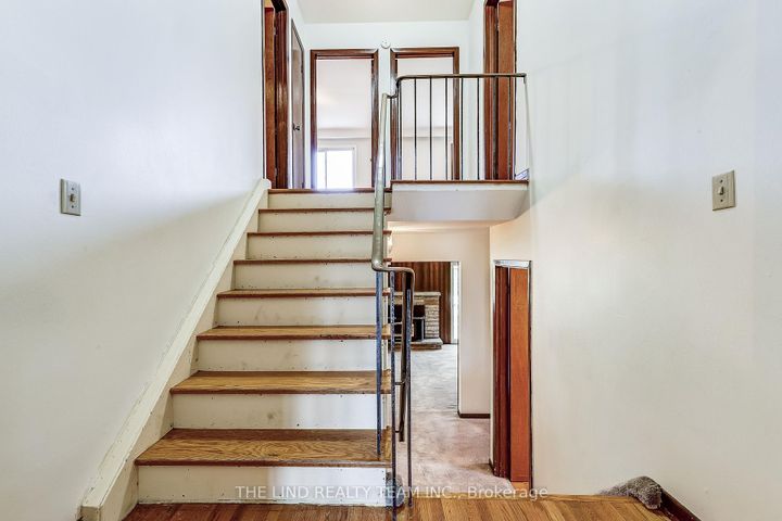 Photo 16 at 260 Apache Trail, Pleasant View, Toronto