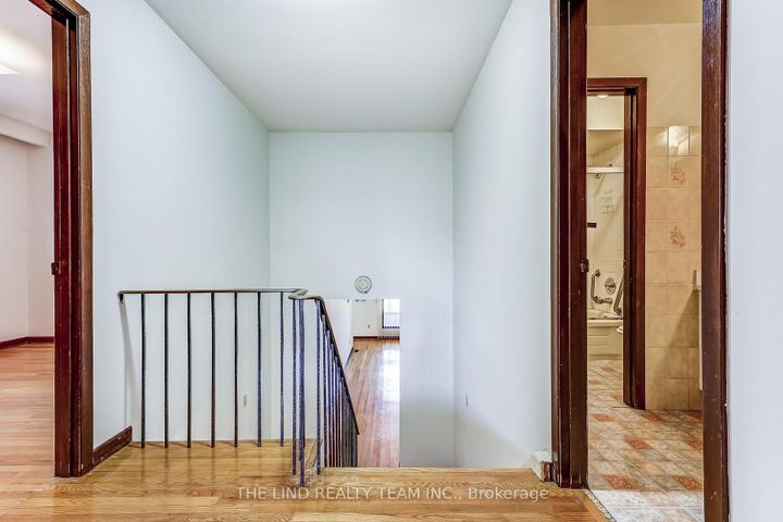 Photo 17 at 260 Apache Trail, Pleasant View, Toronto