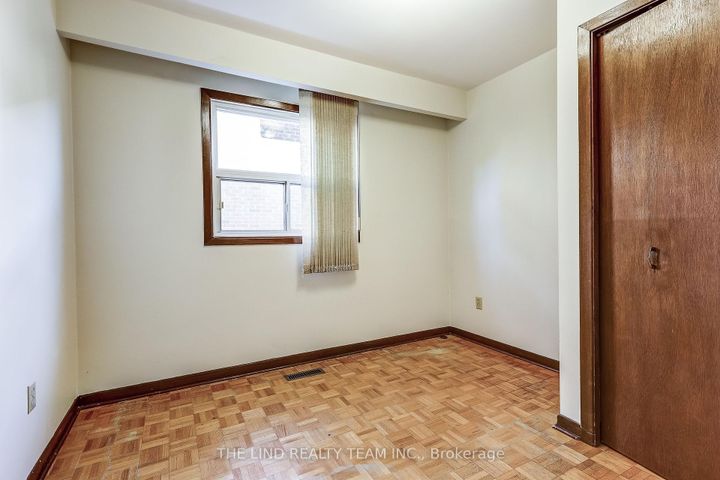 Photo 31 at 260 Apache Trail, Pleasant View, Toronto