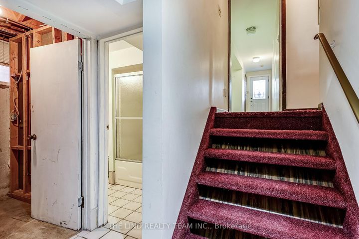 Photo 40 at 260 Apache Trail, Pleasant View, Toronto
