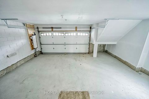 Photo 31 at 8 Gardeners Lane, Angus Glen, Markham