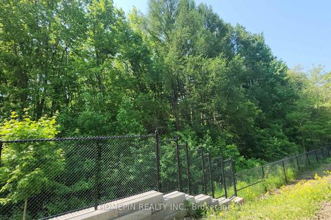 Photo 32 at 8 Gardeners Lane, Angus Glen, Markham