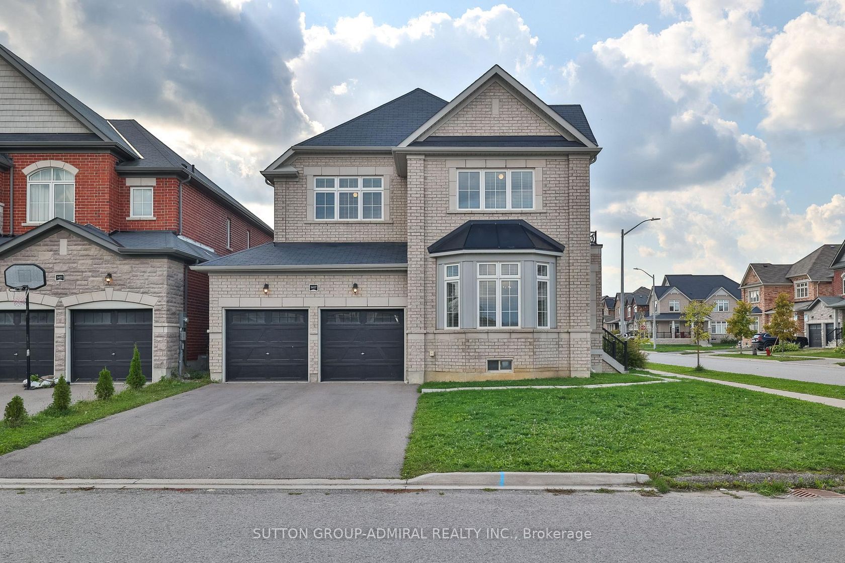 1417 Farrow Crescent, Rural Innisfil, Innisfil photo number 2 1417 Farrow Crescent, Rural Innisfil, Innisfil photo number 2