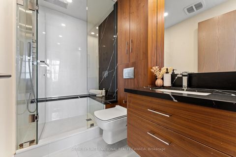 Photo 11 at 1406 - 438 Richmond Street W, Waterfront Communities C1, Toronto