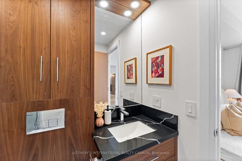 Photo 12 at 1406 - 438 Richmond Street W, Waterfront Communities C1, Toronto