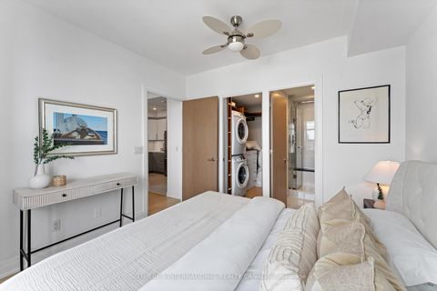Photo 14 at 1406 - 438 Richmond Street W, Waterfront Communities C1, Toronto