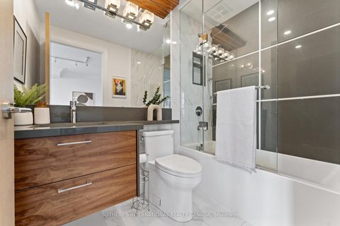 Photo 15 at 1406 - 438 Richmond Street W, Waterfront Communities C1, Toronto