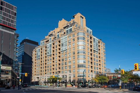 Photo 22 at 1406 - 438 Richmond Street W, Waterfront Communities C1, Toronto