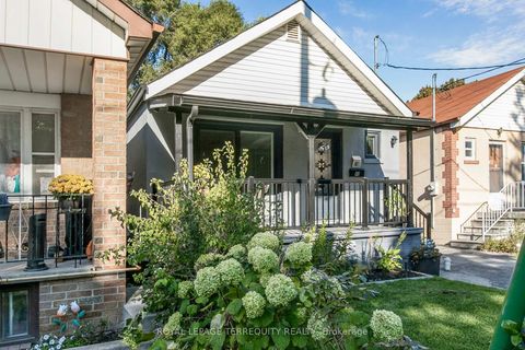 Photo 3 at 40 Haverson Boulevard, Eglinton West, Toronto