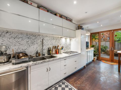 Photo 12 at 14 Tranby Avenue, Annex, Toronto