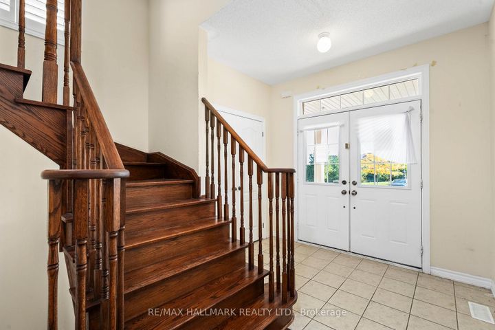 Photo 4 at 18 Morrow Bay Drive, Bram East, Brampton