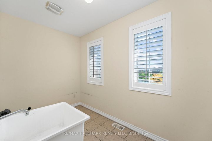 Photo 13 at 18 Morrow Bay Drive, Bram East, Brampton