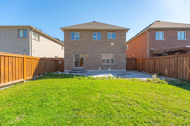Photo 42 at 18 Morrow Bay Drive, Bram East, Brampton