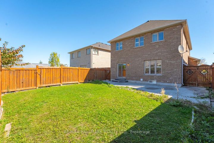 Photo 43 at 18 Morrow Bay Drive, Bram East, Brampton