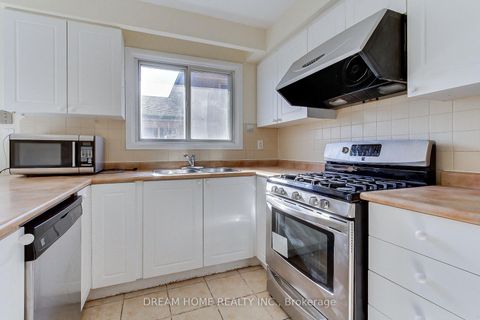 Photo 11 at 108 Mintwood Drive, Steeles, Toronto