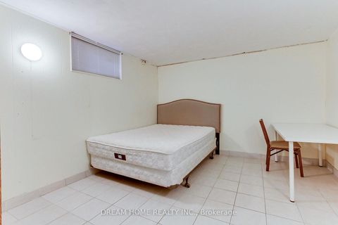 Photo 37 at 108 Mintwood Drive, Steeles, Toronto