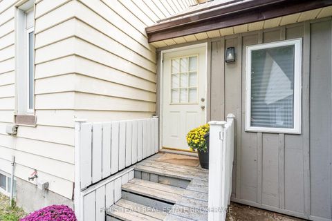 Photo 3 at 3 John Drive, Cookstown, Innisfil