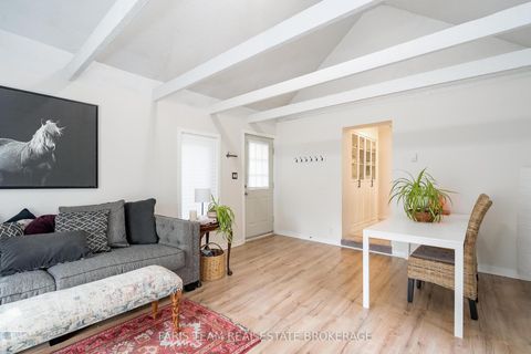 Photo 9 at 3 John Drive, Cookstown, Innisfil