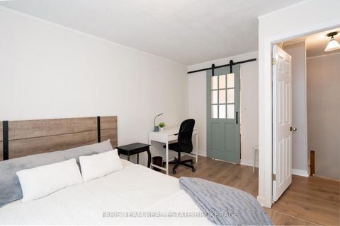 Photo 14 at 3 John Drive, Cookstown, Innisfil