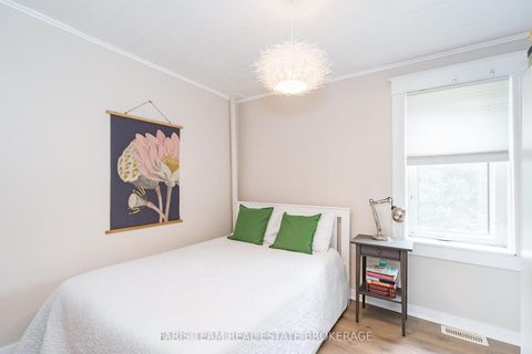 Photo 15 at 3 John Drive, Cookstown, Innisfil