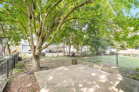 Photo 33 at 3 John Drive, Cookstown, Innisfil