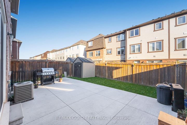 Photo 19 at 152 Vanhorne Close, Northwest Brampton, Brampton