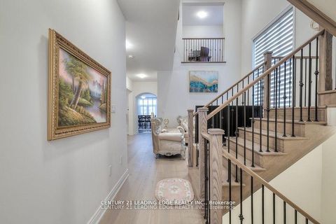 Photo 3 at 77 Terravista Crescent, Vellore Village, Vaughan