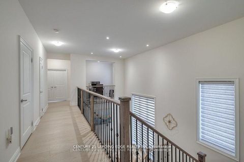 Photo 10 at 77 Terravista Crescent, Vellore Village, Vaughan