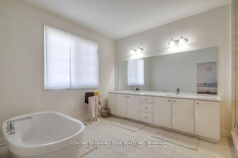 Photo 22 at 77 Terravista Crescent, Vellore Village, Vaughan