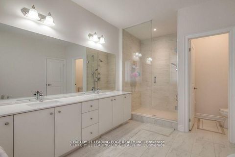 Photo 31 at 77 Terravista Crescent, Vellore Village, Vaughan