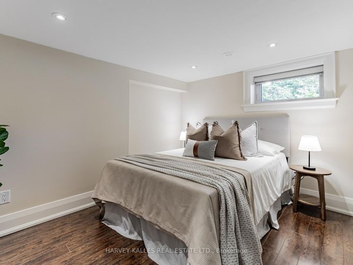 Photo 25 at 566 Oriole Parkway, Eglinton, Toronto