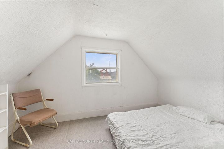 Photo 15 at 100 Livingstone Avenue, Belgravia, Toronto