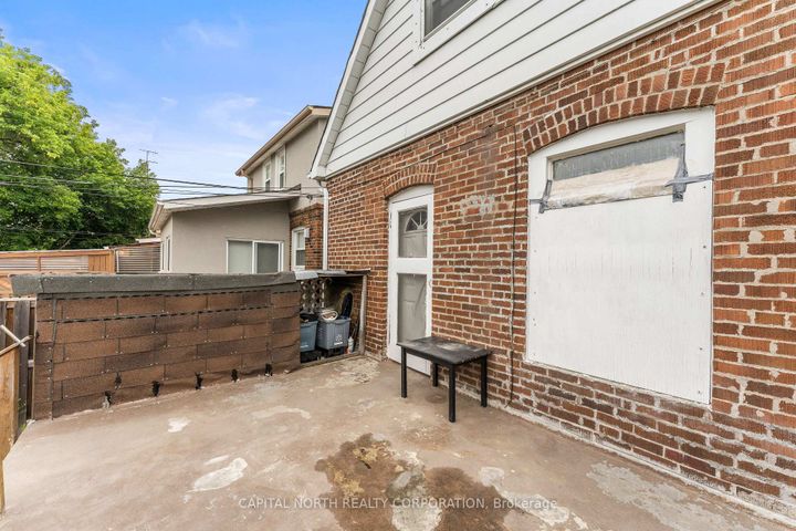 Photo 25 at 100 Livingstone Avenue, Belgravia, Toronto