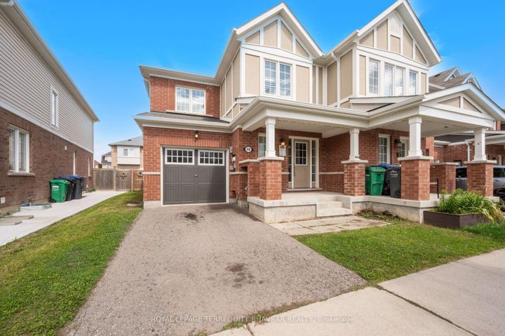 Photo 2 at 98 Quillberry Close, Northwest Brampton, Brampton