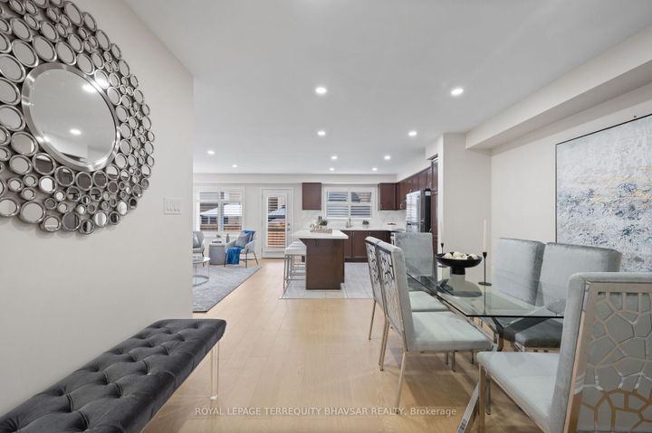 Photo 9 at 98 Quillberry Close, Northwest Brampton, Brampton
