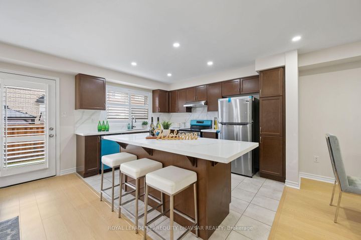 Photo 21 at 98 Quillberry Close, Northwest Brampton, Brampton