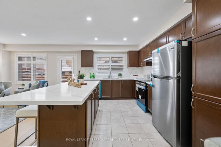 Photo 22 at 98 Quillberry Close, Northwest Brampton, Brampton