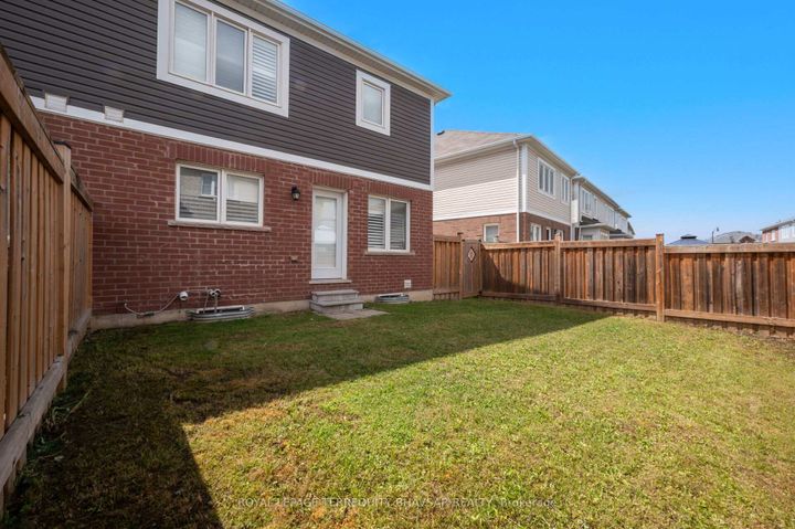 Photo 49 at 98 Quillberry Close, Northwest Brampton, Brampton