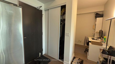 Photo 2 at 412 - 60 Berwick Avenue, Eglinton, Toronto
