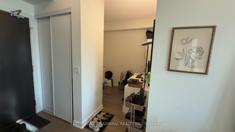 Photo 3 at 412 - 60 Berwick Avenue, Eglinton, Toronto