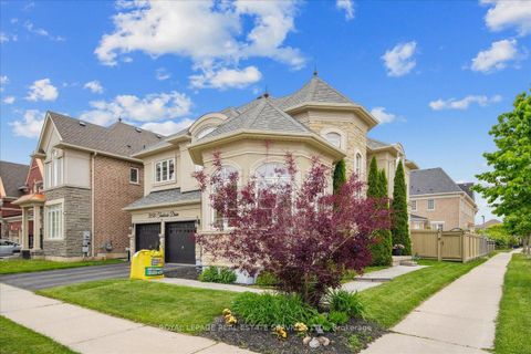 Photo 2 at 3150 Trailside Drive, GO Glenorchy, Oakville