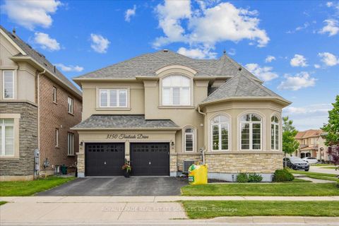 Photo 3 at 3150 Trailside Drive, GO Glenorchy, Oakville