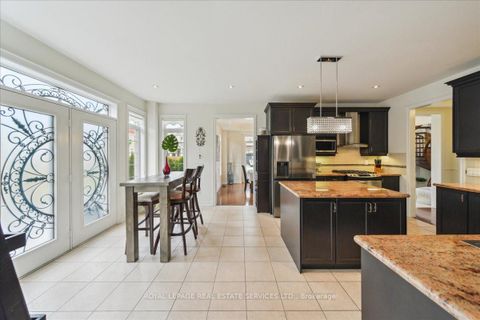 Photo 15 at 3150 Trailside Drive, GO Glenorchy, Oakville
