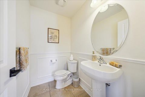 Photo 23 at 3150 Trailside Drive, GO Glenorchy, Oakville