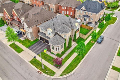Photo 47 at 3150 Trailside Drive, GO Glenorchy, Oakville
